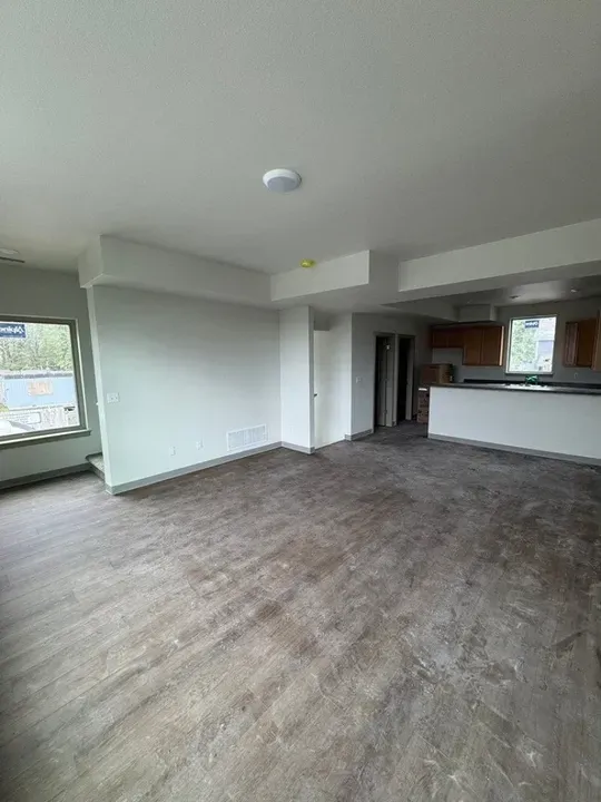 2 Bed 1 Bath Urban Residential Condo in Anchorage, AK - 4