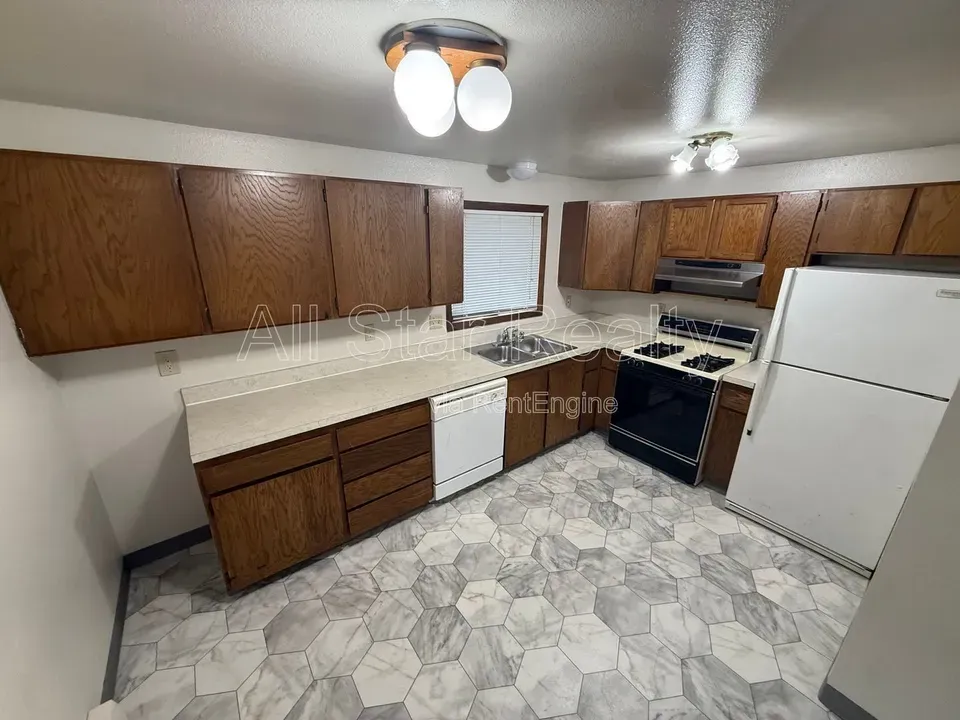 2 Bed 1 Bath Urban Residential Condo in Anchorage, AK