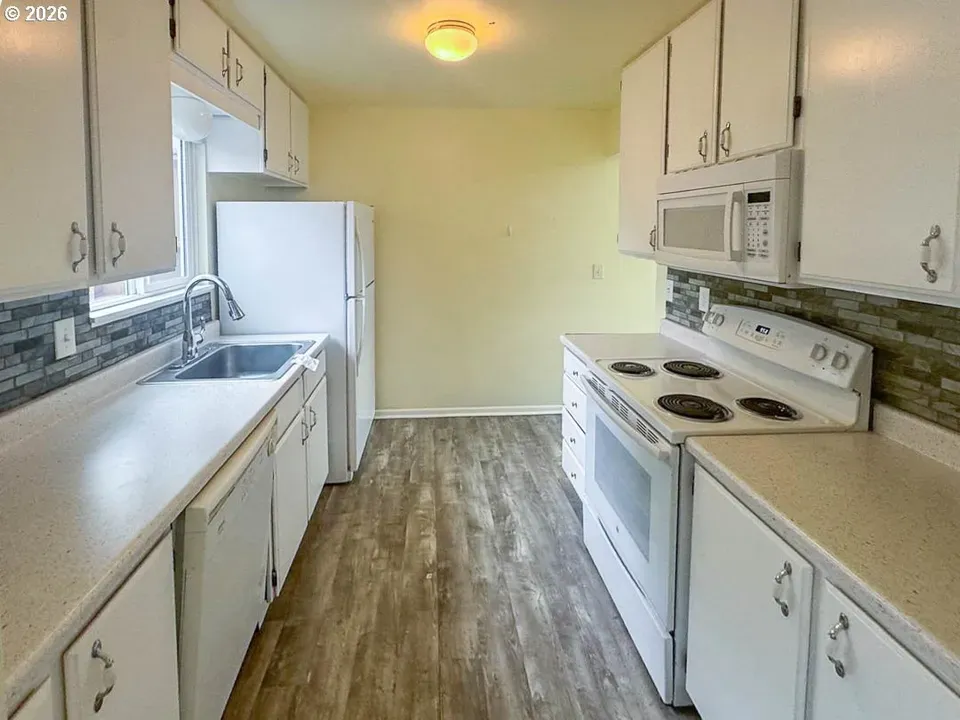 2 Bed 1 Bath Urban Residential Condo in Beaverton, OR - 5