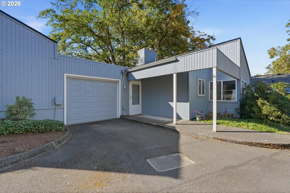 2 Bed 1 Bath Urban Residential Condo in Beaverton, OR - 2