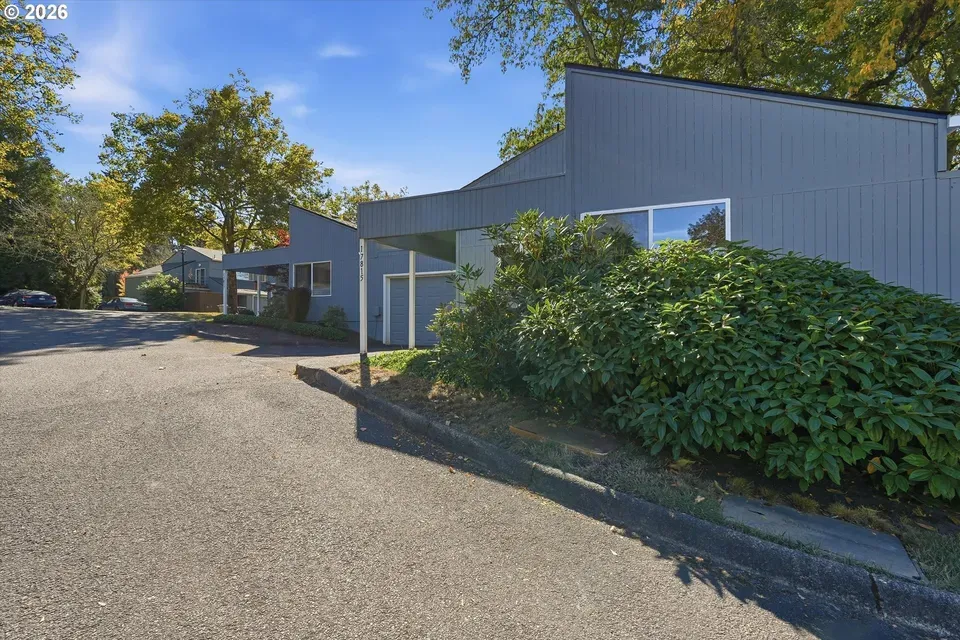 2 Bed 1 Bath Urban Residential Condo in Beaverton, OR - 3
