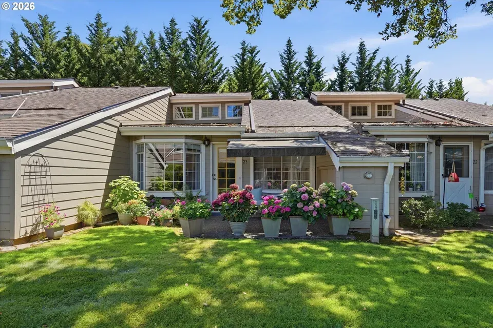 2 Bed 1 Bath Urban Residential Condo in Beaverton, OR - 1