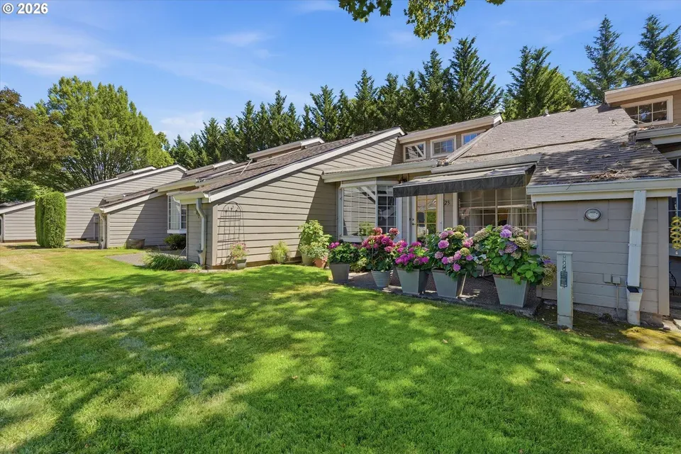 2 Bed 1 Bath Urban Residential Condo in Beaverton, OR - 3