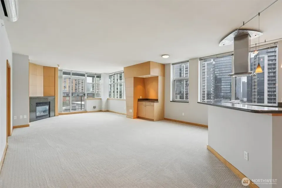 2 Bed 1 Bath Urban Residential Condo in Bellevue, WA - 5