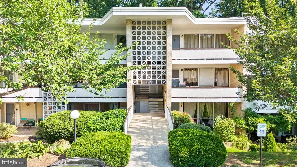 2 Bed 1 Bath Urban Residential Condo in Bethesda, MD - 1