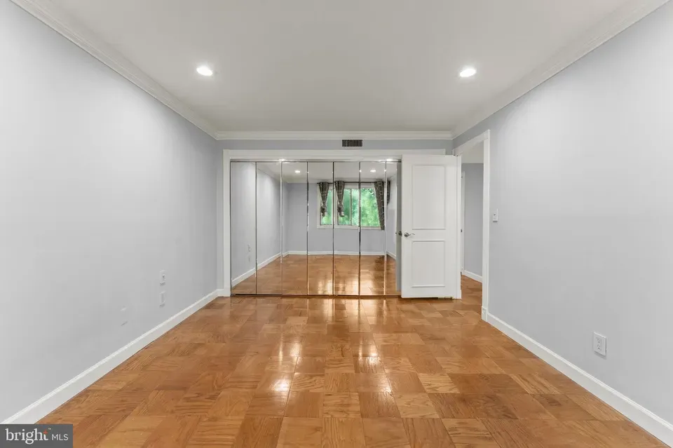 2 Bed 1 Bath Urban Residential Condo in Bethesda, MD - 5