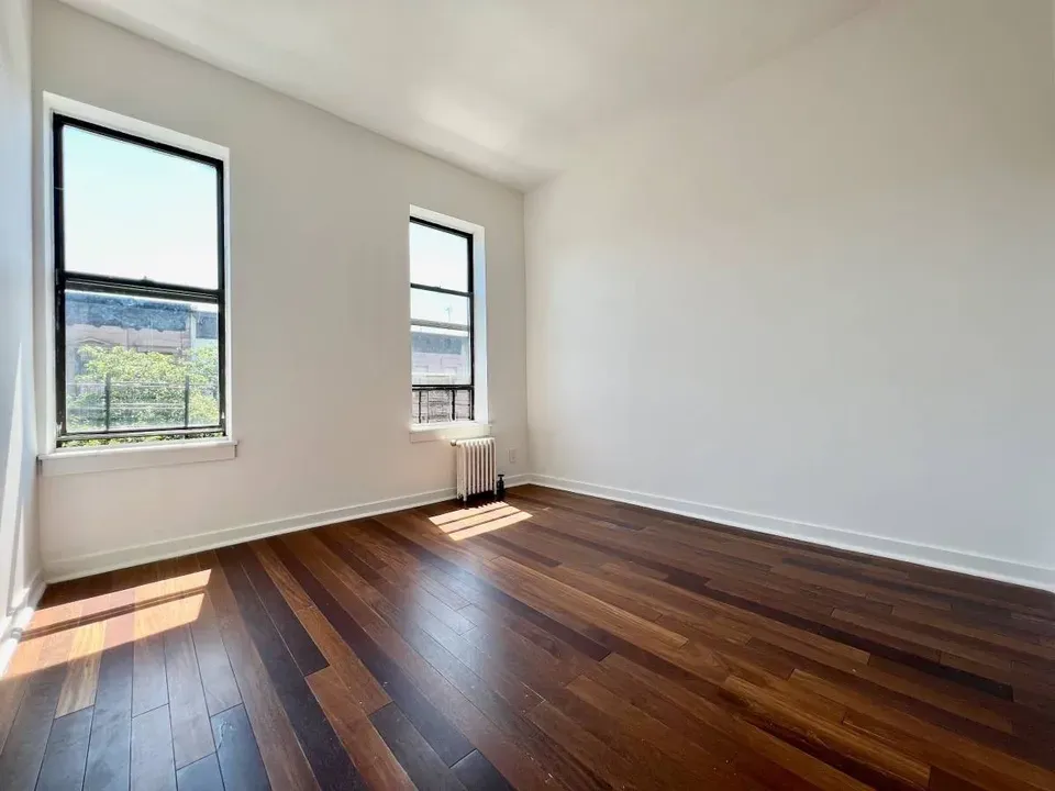 2 Bed 1 Bath Urban Residential Condo in Brooklyn, NY - 4