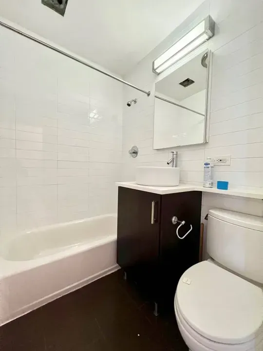 2 Bed 1 Bath Urban Residential Condo in Brooklyn, NY - 5