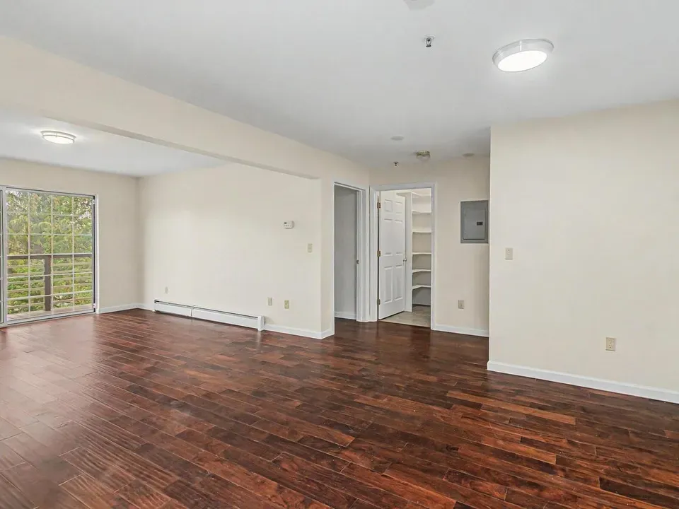 2 Bed 1 Bath Urban Residential Condo in Burlington, VT - 5