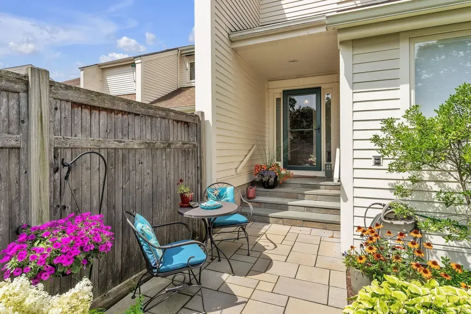 2 Bed 1 Bath Urban Residential Condo in Burlington, VT - 5
