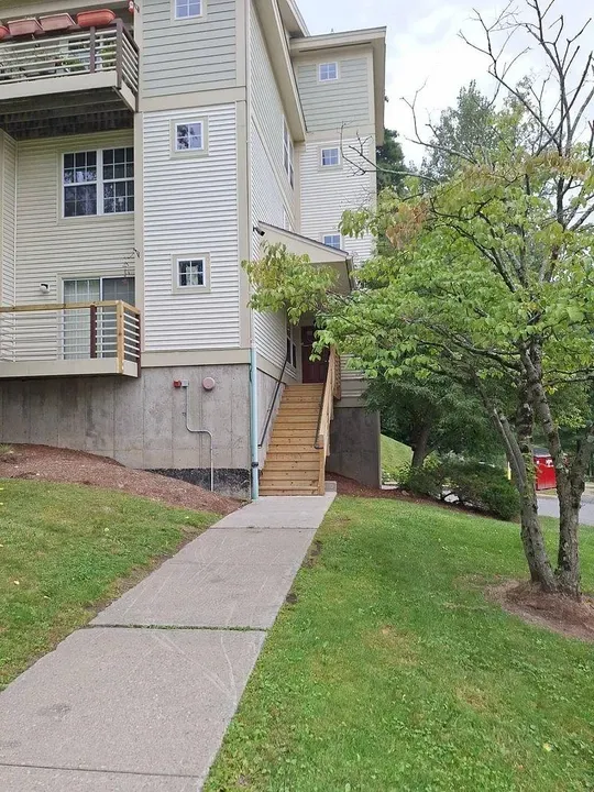 2 Bed 1 Bath Urban Residential Condo in Burlington, VT - 3