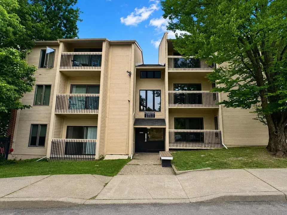 2 Bed 1 Bath Urban Residential Condo in Burlington, VT - 1