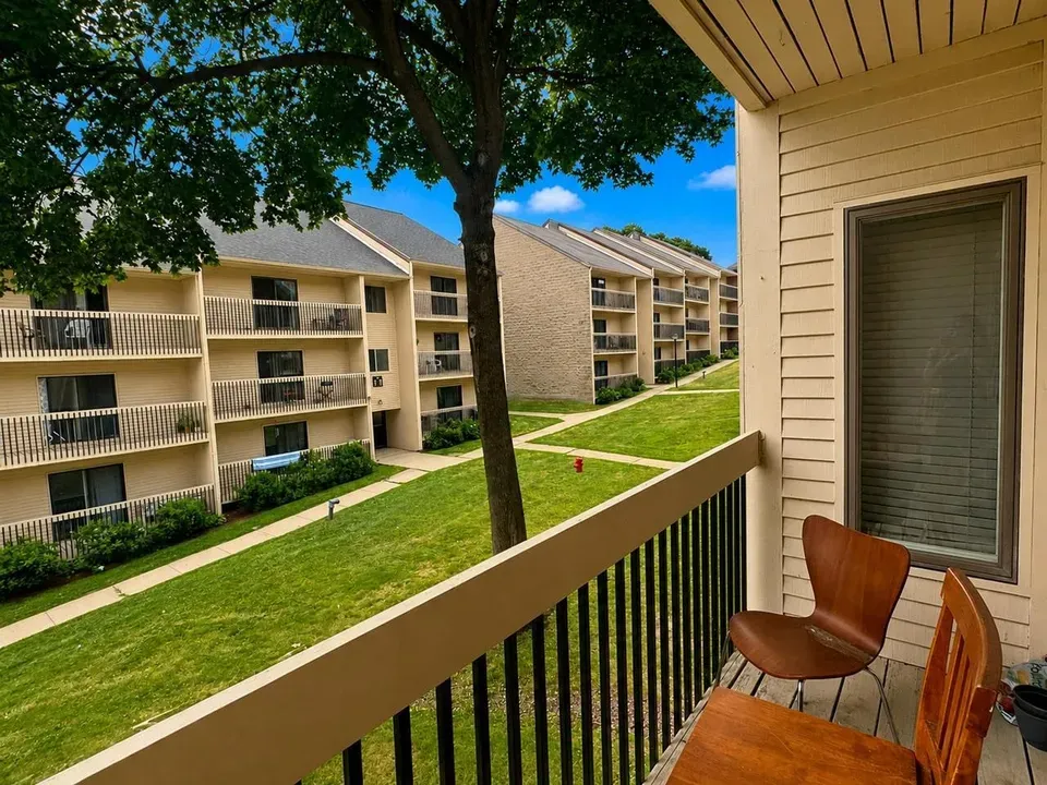 2 Bed 1 Bath Urban Residential Condo in Burlington, VT - 4