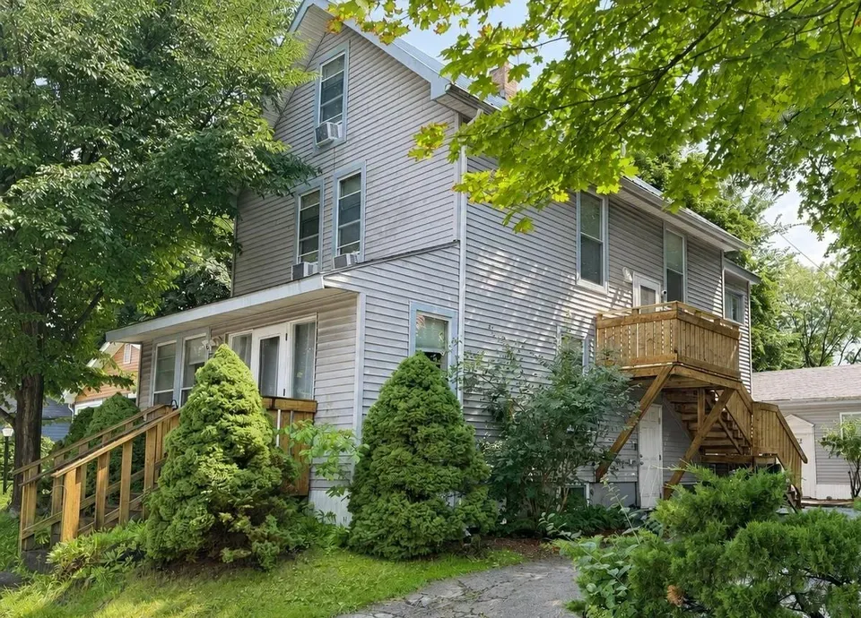 2 Bed 1 Bath Urban Residential Condo in Burlington, VT