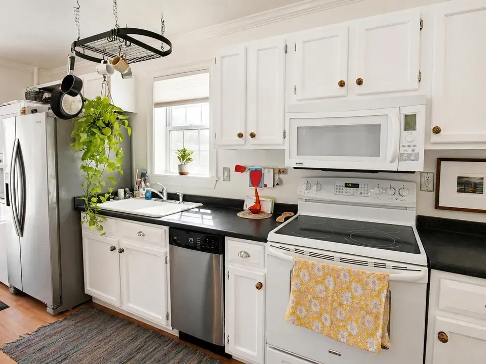 2 Bed 1 Bath Urban Residential Condo in Burlington, VT - 4