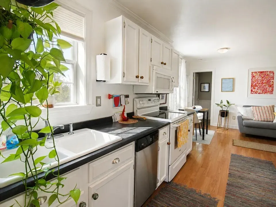 2 Bed 1 Bath Urban Residential Condo in Burlington, VT - 5