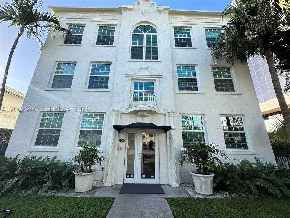 2 Bed 1 Bath Urban Residential Condo in Coral Gables, FL