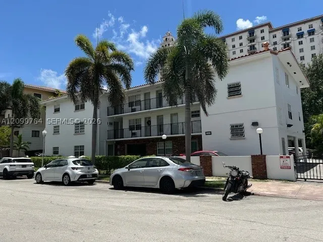 2 Bed 1 Bath Urban Residential Condo in Coral Gables, FL