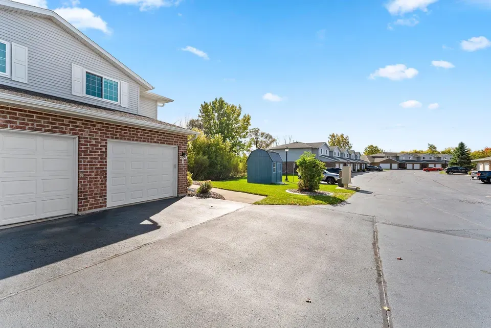 2 Bed 1 Bath Urban Residential Condo in Green Bay, WI - 3