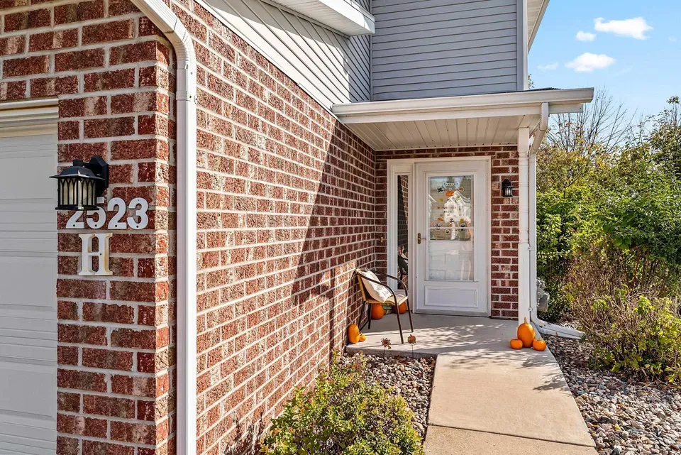 2 Bed 1 Bath Urban Residential Condo in Green Bay, WI - 4