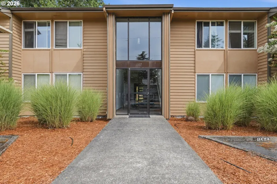 2 Bed 1 Bath Urban Residential Condo in Hillsboro, OR - 2