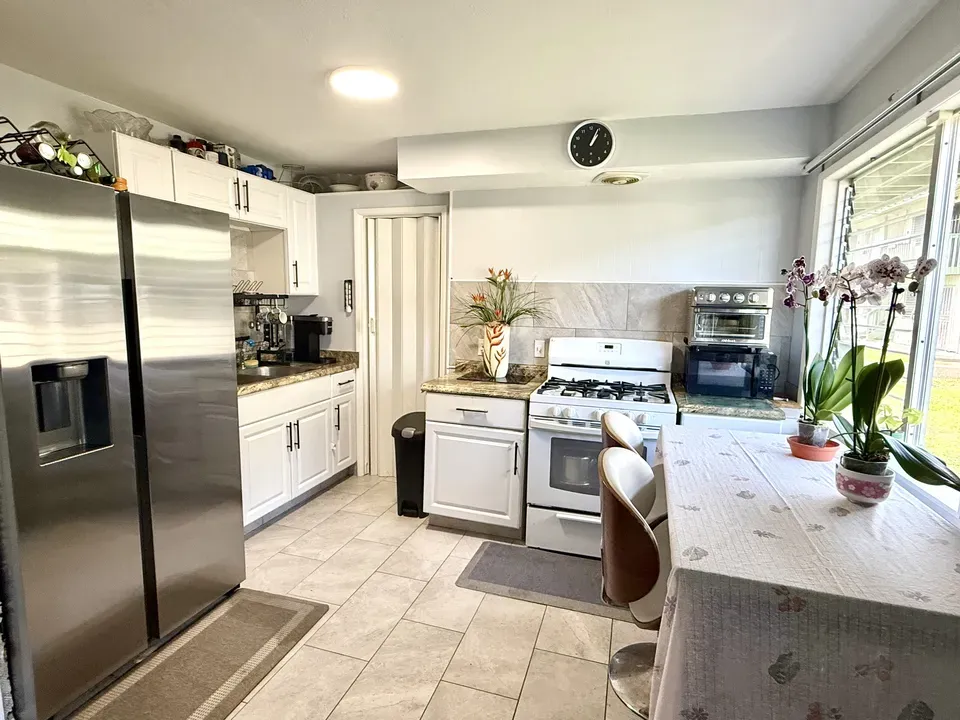 2 Bed 1 Bath Urban Residential Condo in Hilo, HI - 4