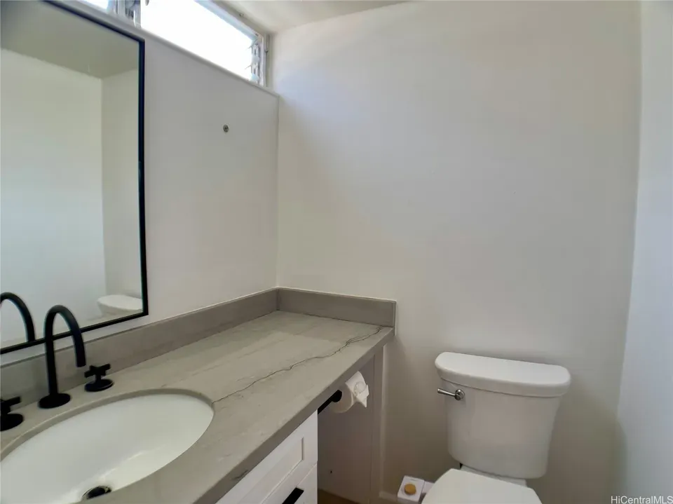 2 Bed 1 Bath Urban Residential Condo in Kailua, HI - 4