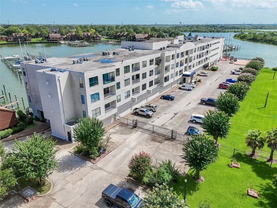 2 Bed 1 Bath Urban Residential Condo in League City, TX - 1