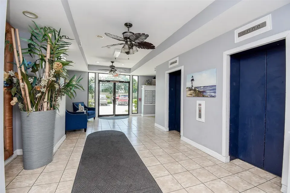 2 Bed 1 Bath Urban Residential Condo in League City, TX - 5