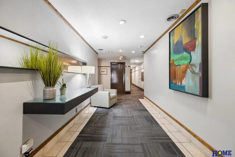 2 Bed 1 Bath Urban Residential Condo in Lincoln, NE - 4