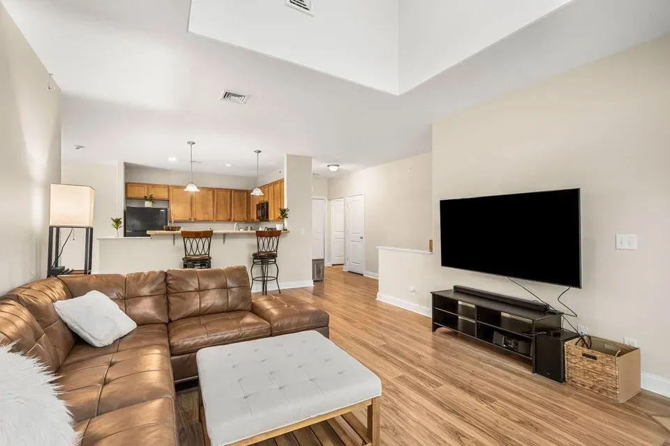 2 Bed 1 Bath Urban Residential Condo in Manchester, NH - 5