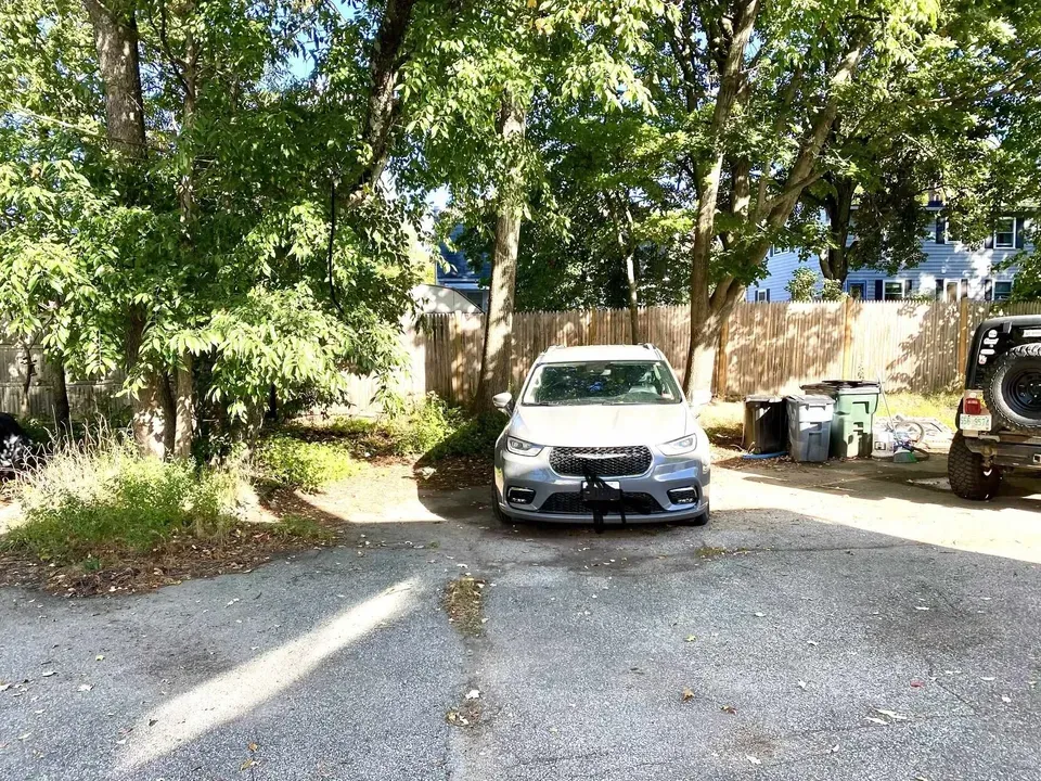 2 Bed 1 Bath Urban Residential Condo in Manchester, NH - 4