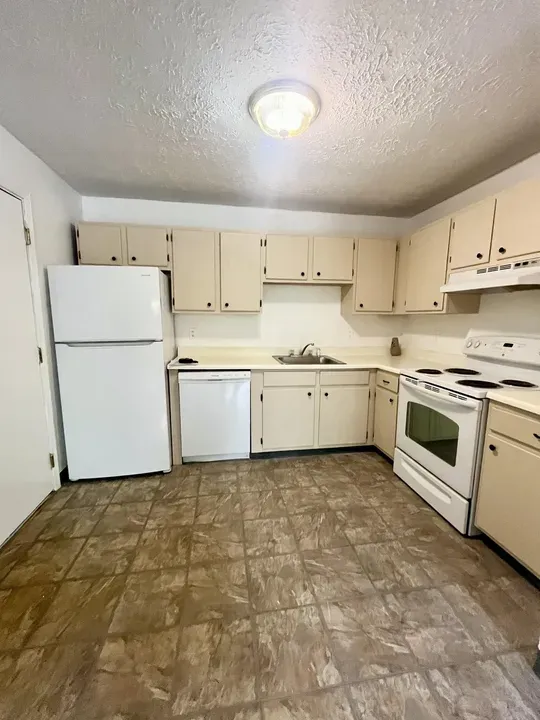 2 Bed 1 Bath Urban Residential Condo in Manchester, NH - 2