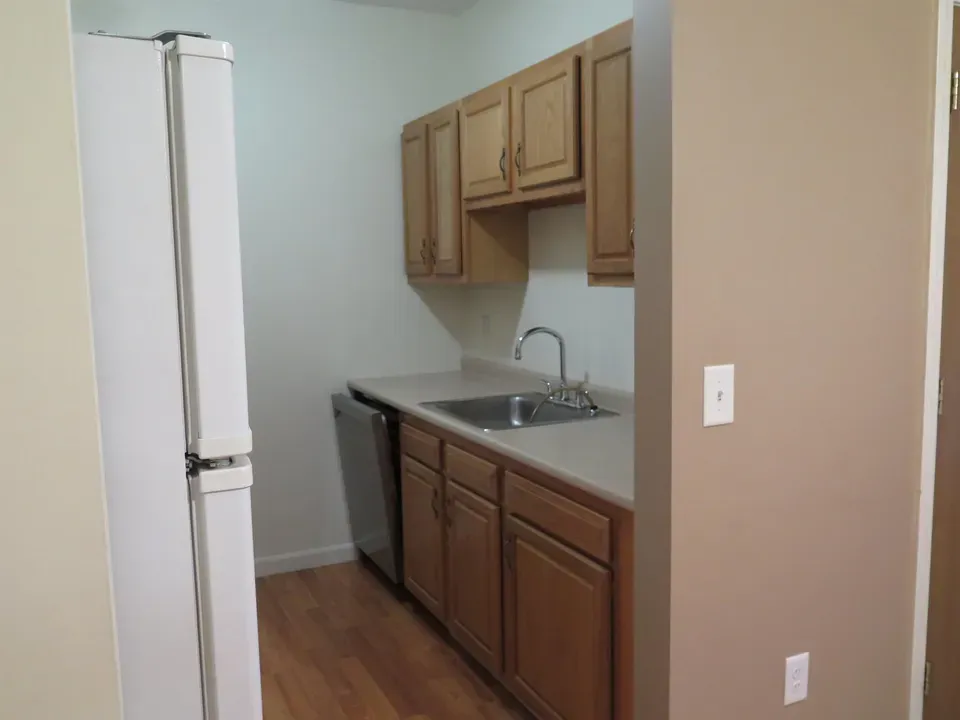 2 Bed 1 Bath Urban Residential Condo in Nashua, NH - 5