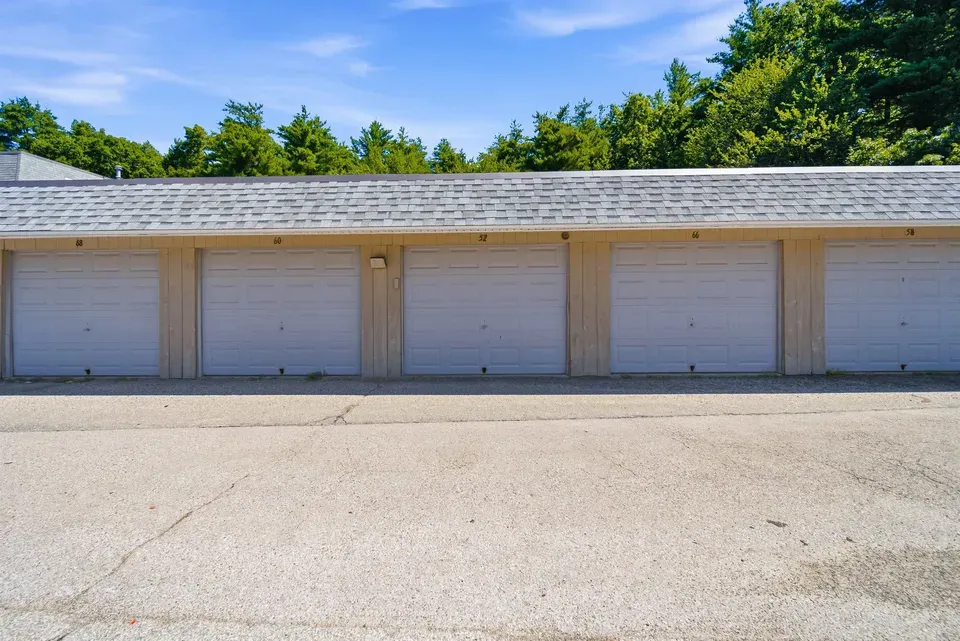 2 Bed 1 Bath Urban Residential Condo in Nashua, NH - 3