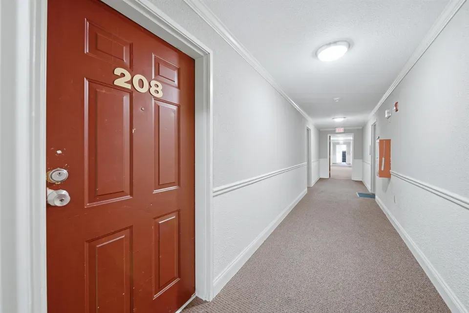 2 Bed 1 Bath Urban Residential Condo in Nashua, NH - 4
