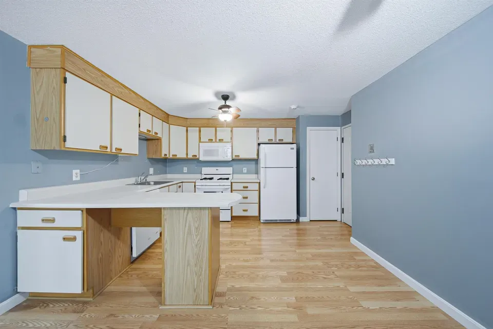 2 Bed 1 Bath Urban Residential Condo in Nashua, NH - 5
