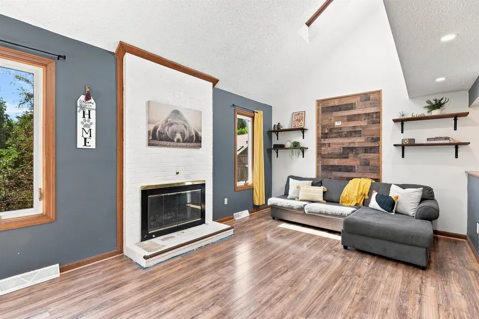 2 Bed 1 Bath Urban Residential Condo in Nashua, NH - 2