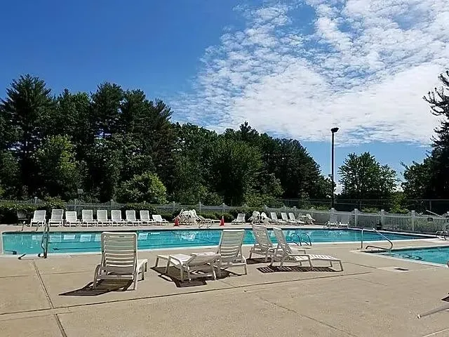 2 Bed 1 Bath Urban Residential Condo in Nashua, NH - 2