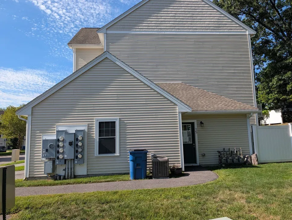 2 Bed 1 Bath Urban Residential Condo in Nashua, NH - 2