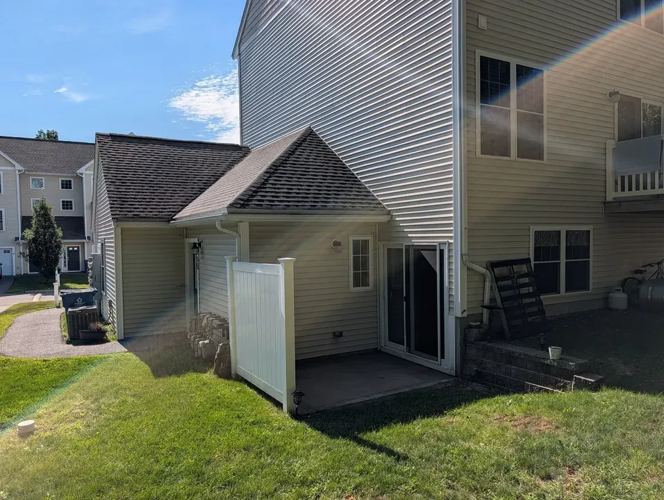 2 Bed 1 Bath Urban Residential Condo in Nashua, NH - 3