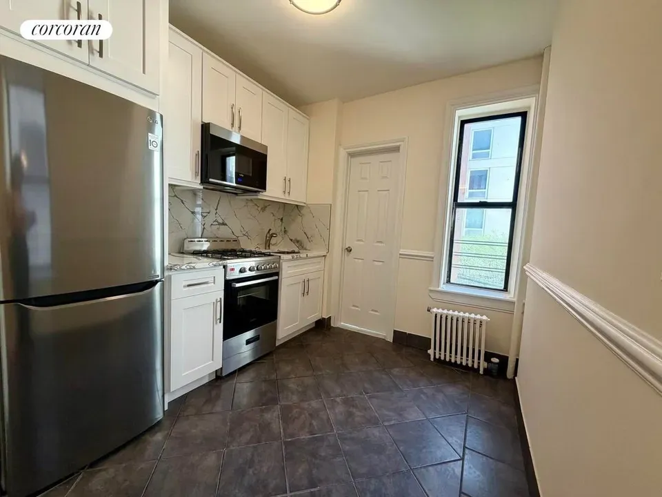 2 Bed 1 Bath Urban Residential Condo in New York, NY - 3