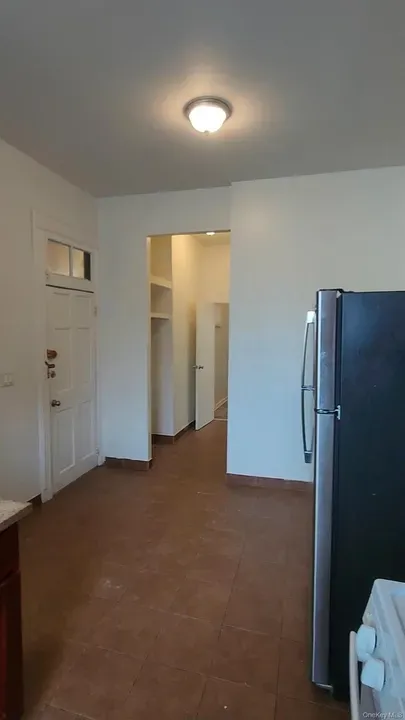 2 Bed 1 Bath Urban Residential Condo in New York, NY - 4