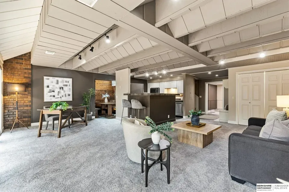 2 Bed 1 Bath Urban Residential Condo in Omaha, NE - 4