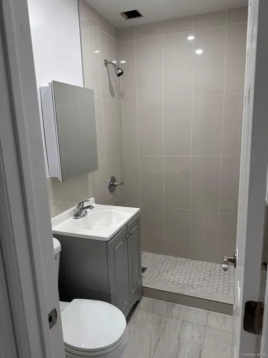2 Bed 1 Bath Urban Residential Condo in Queens, NY - 2