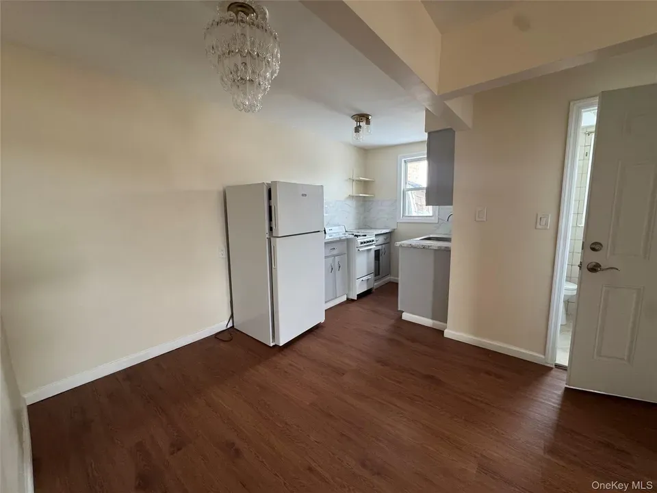 2 Bed 1 Bath Urban Residential Condo in Queens, NY - 3
