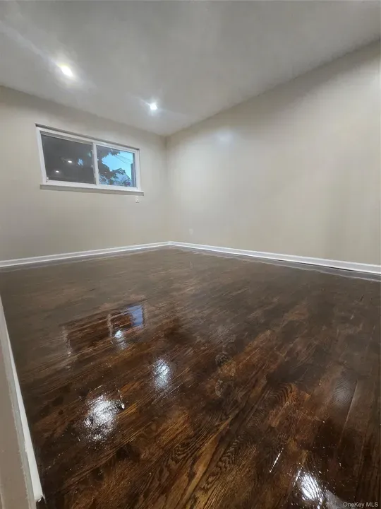 2 Bed 1 Bath Urban Residential Condo in Queens, NY