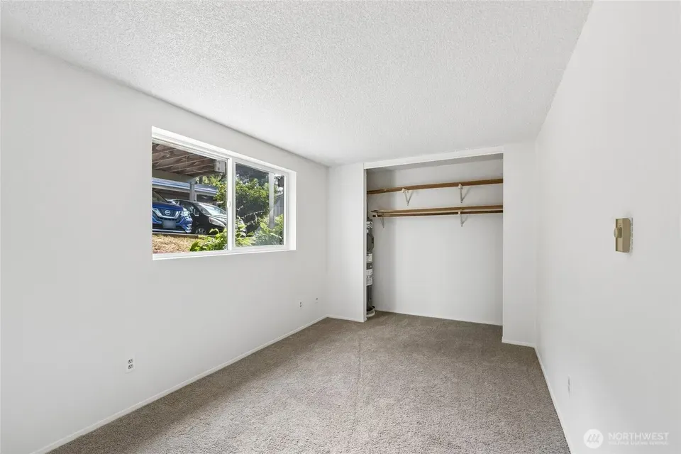 2 Bed 1 Bath Urban Residential Condo in Seattle, WA - 4