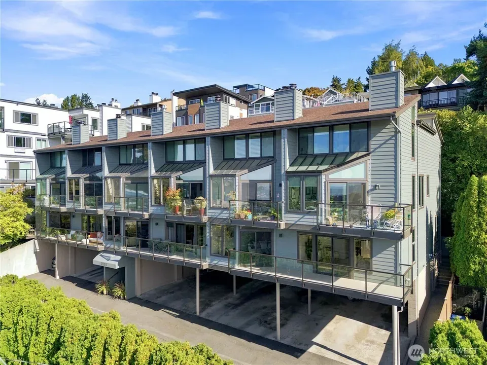 2 Bed 1 Bath Urban Residential Condo in Seattle, WA - 1