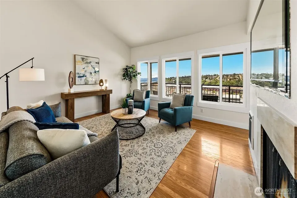 2 Bed 1 Bath Urban Residential Condo in Seattle, WA - 5